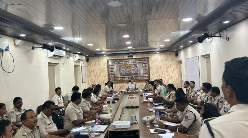 ପୁରୀ ଏସ୍.ପି ଶ୍ରୀ ପ୍ରତୀକ ସିଂଙ୍କ ନେତୃତ୍ୱରେ ଜିଲ୍ଲାସ୍ତରୀୟ ସମୀକ୍ଷା ବୈଠକ ଆୟୋଜିତ ପୁରୀ ଏସ୍.ପି ଶ୍ରୀ ପ୍ରତୀକ ସିଂଙ୍କ ନେତୃତ୍ୱରେ ଜିଲ୍ଲାସ୍ତରୀୟ ସମୀକ୍ଷା ବୈଠକ ଆୟୋଜିତ